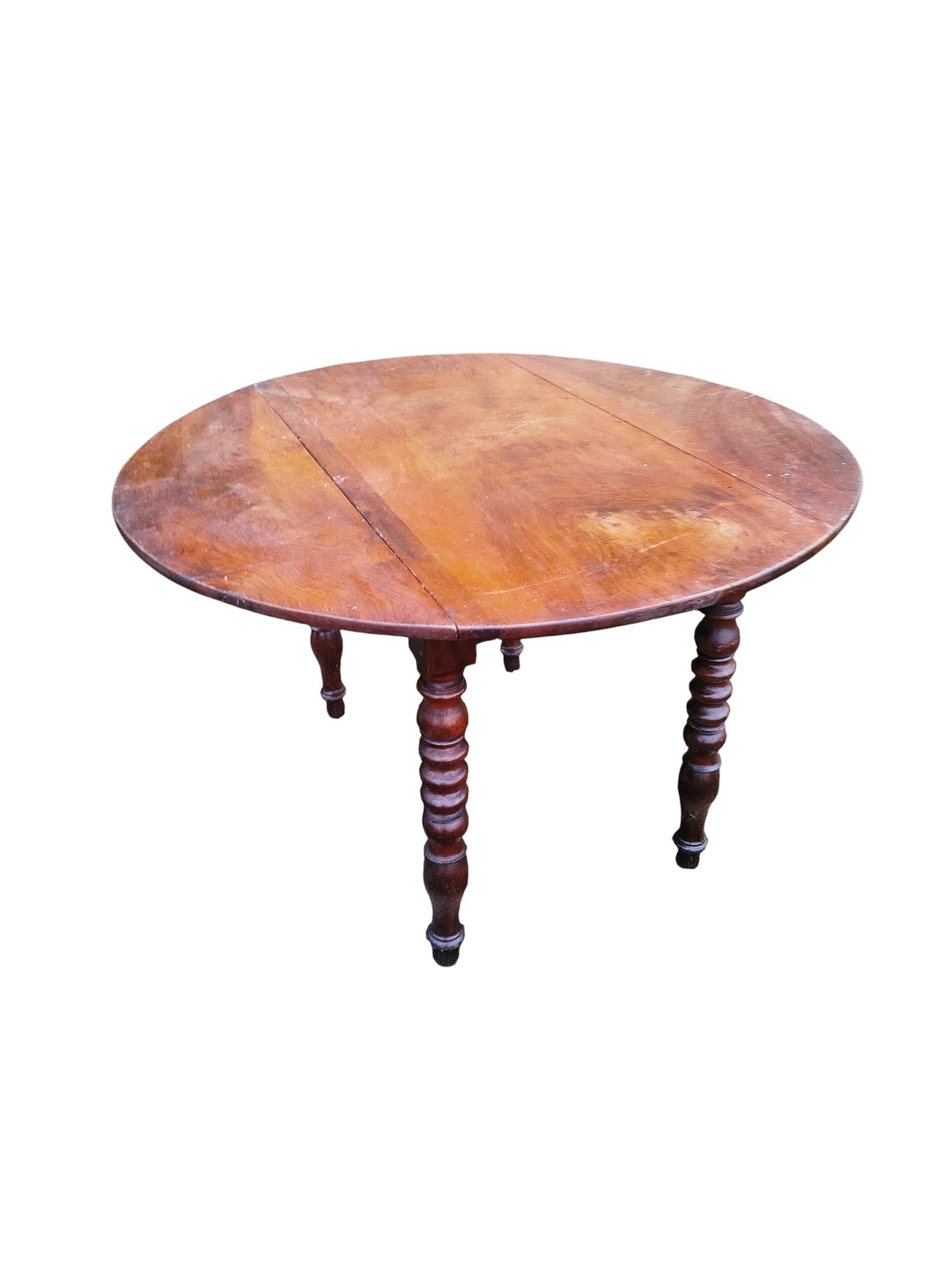 Table ronde Louis Philippe