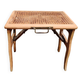 Foldable stool with cane seat