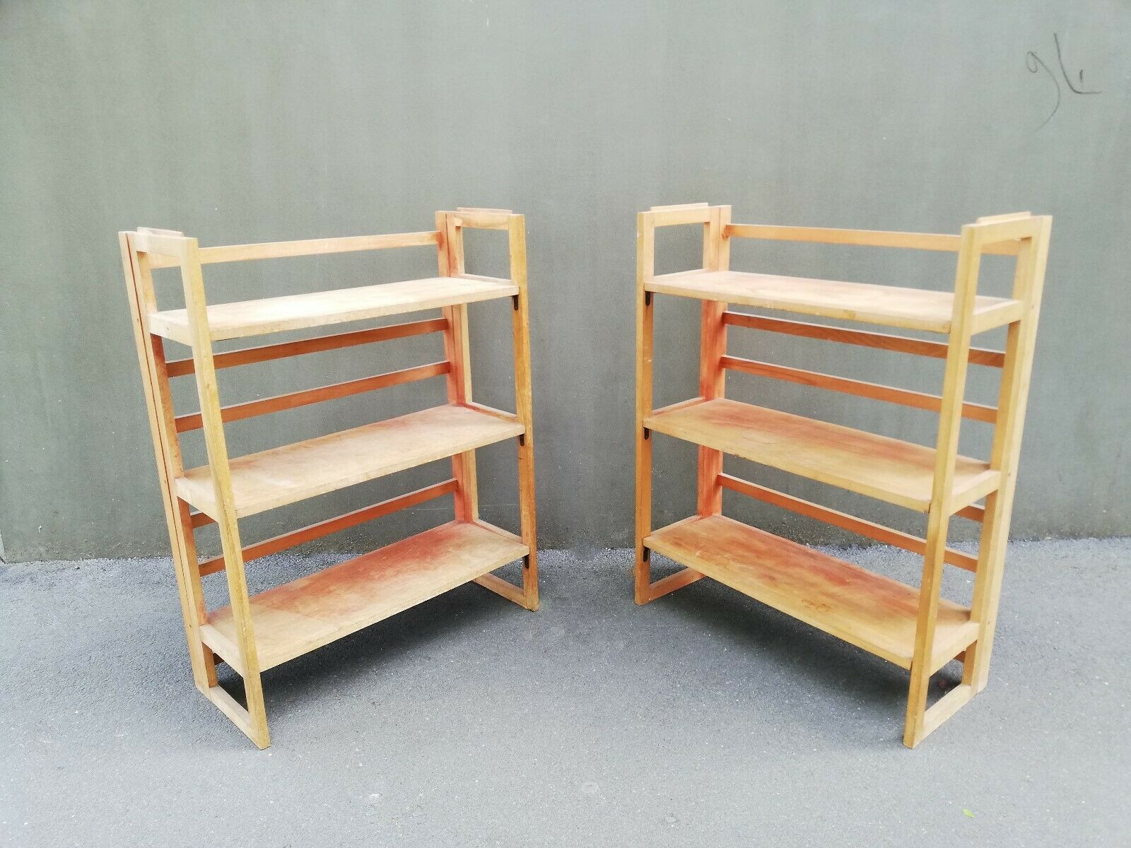 Pair folding book shelves