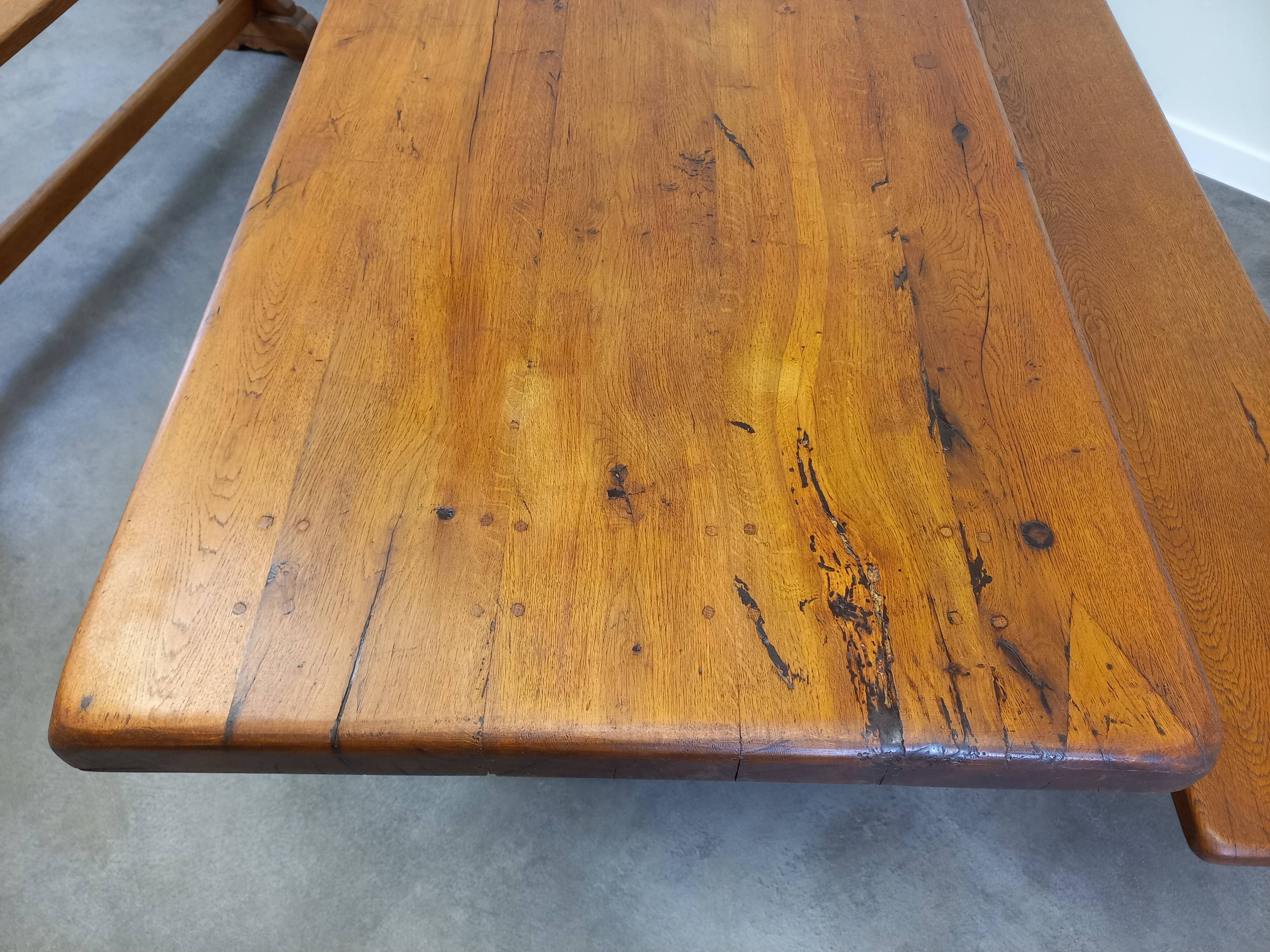 Farmhouse table and its 2 benches