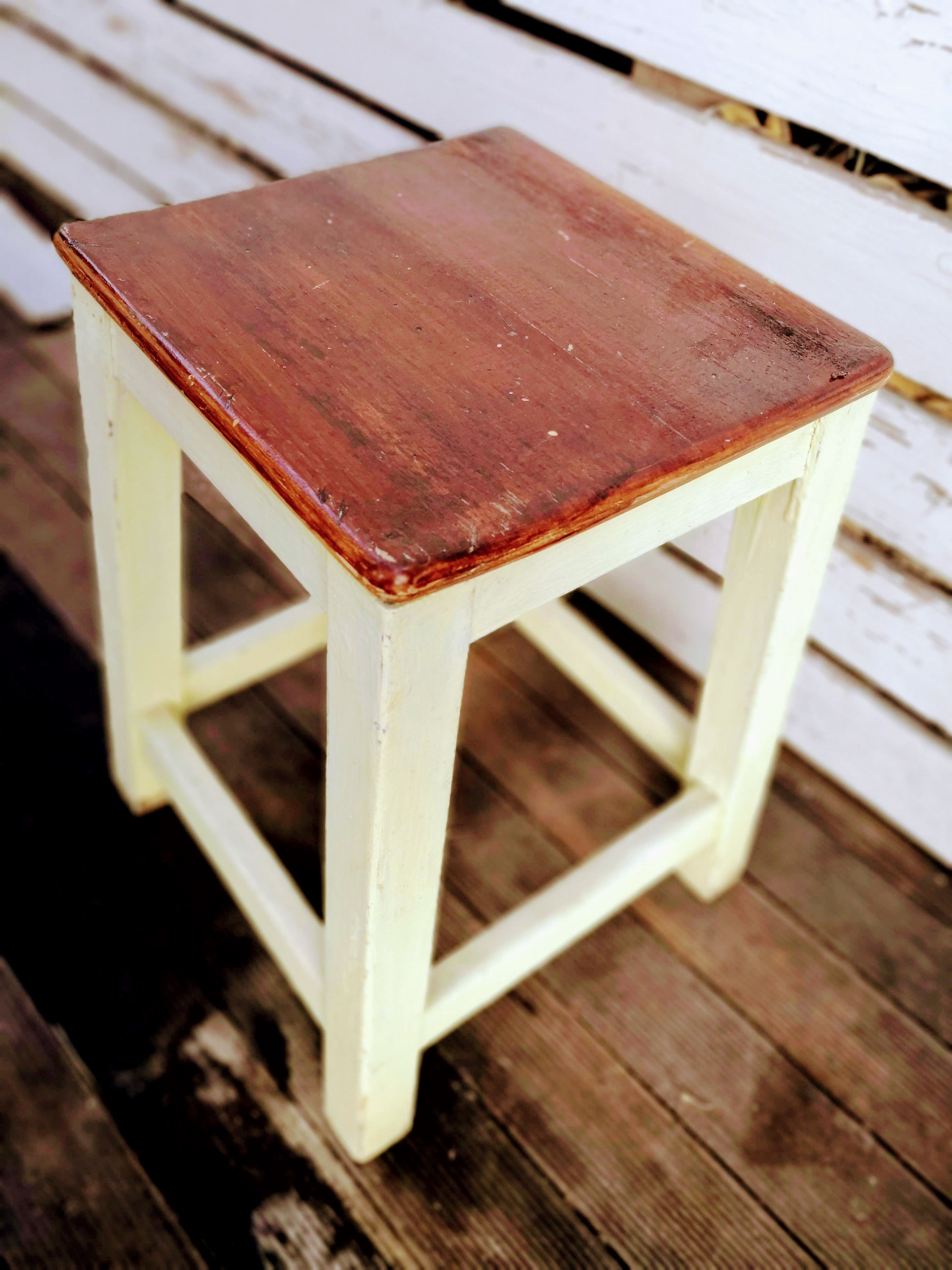 Workshop stool