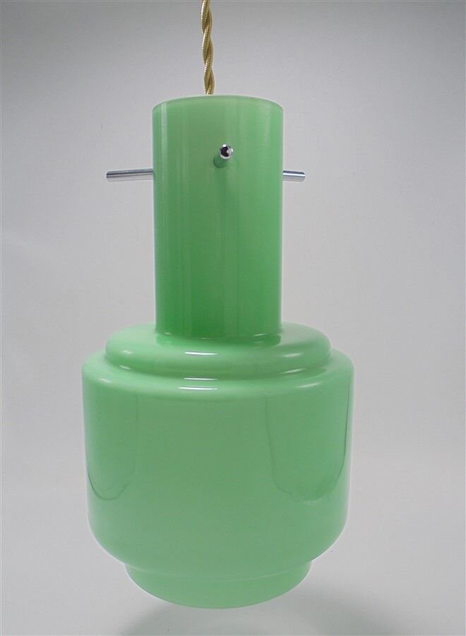 Green vintage suspension