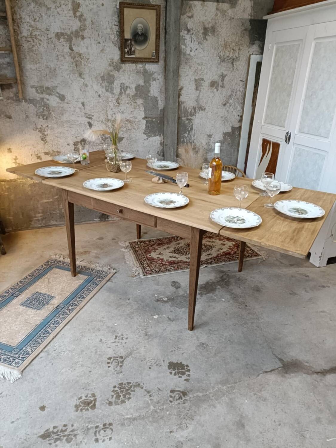 Farm table