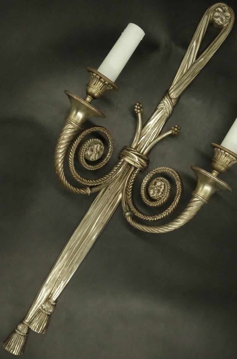 Paire de grandes appliques aux rubans style Louis XVI