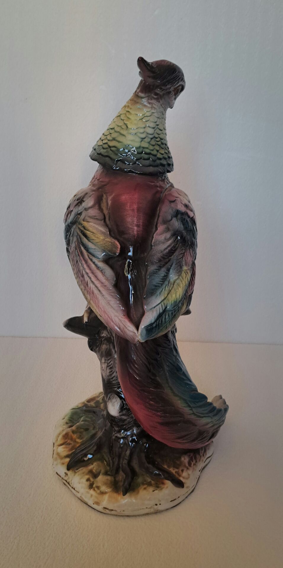 Large rooster sculpture in Capodimonte porcelain.