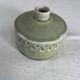 Vase artisanal vert céladon