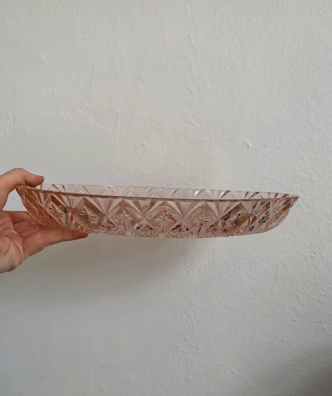Vintage aperitif dish in chiseled pink glass