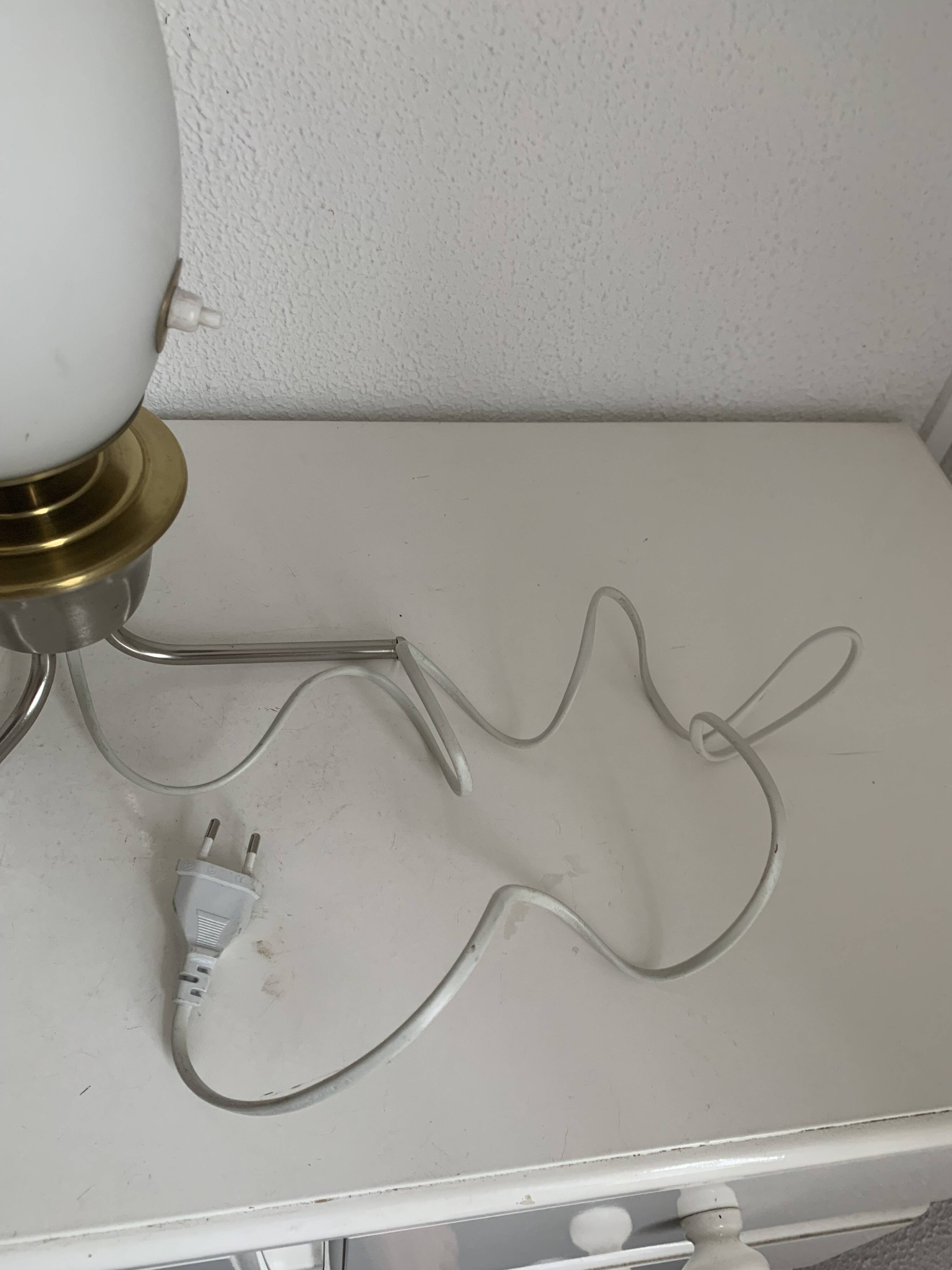 Vintage 1960 opaline tripod lamp mid century design - 34 cm