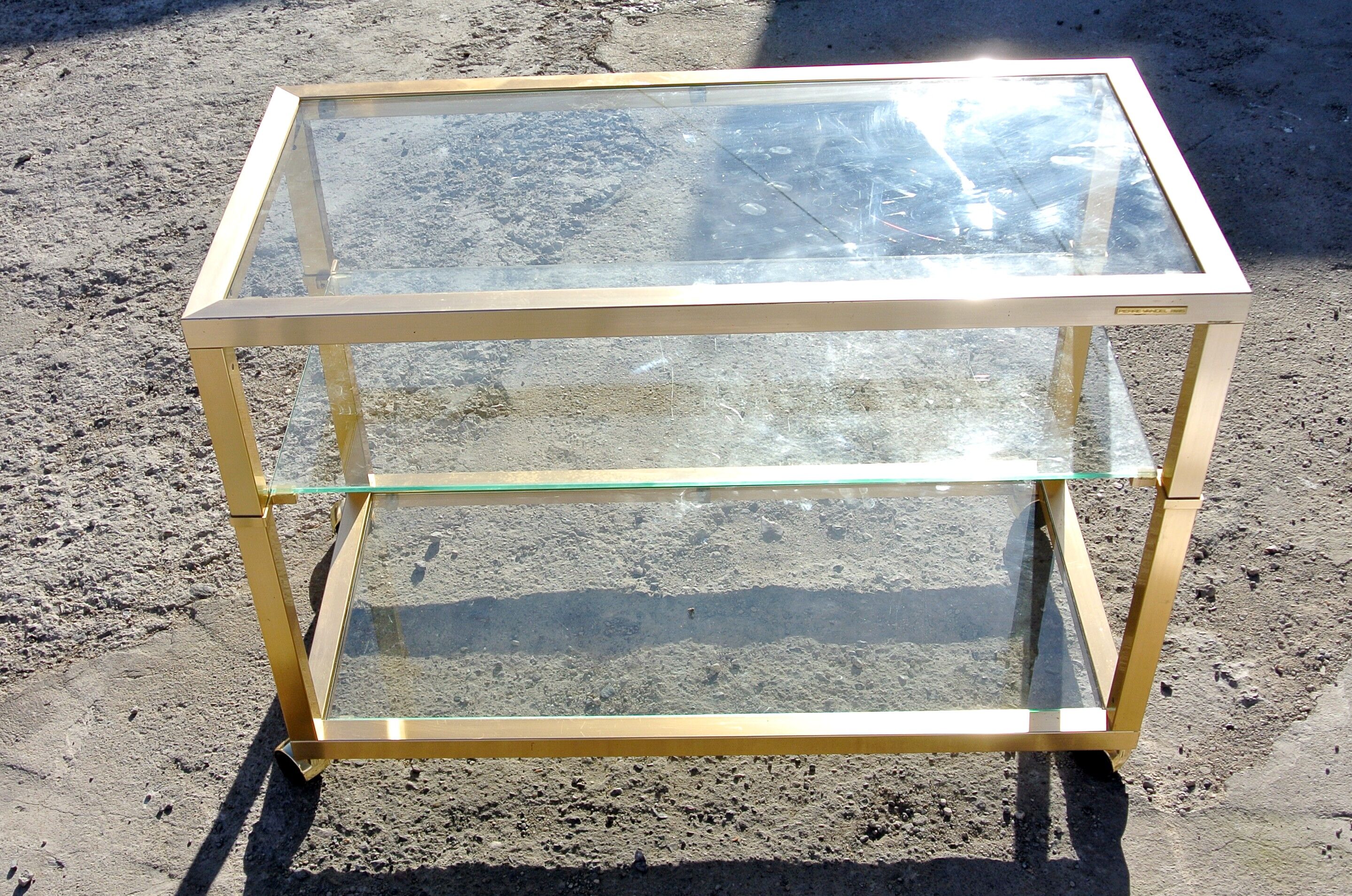 Service on wheels by Pierre Vandel Paris of the 1980s