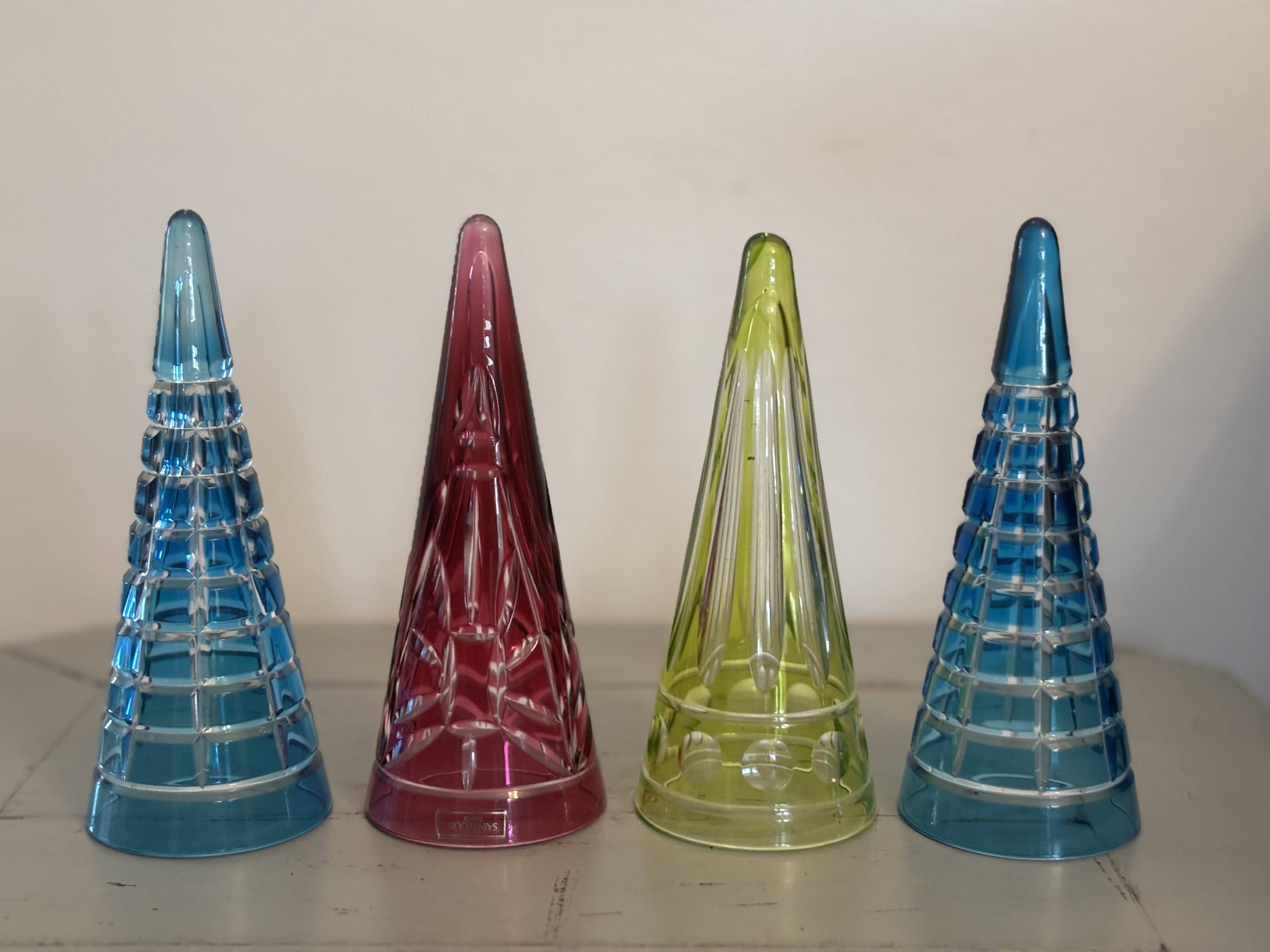 Set of 4 small glasses known as "cul sec" from Saint Louis in Colombine crystal.