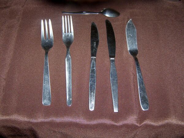 service de 72 couverts en inox made in France