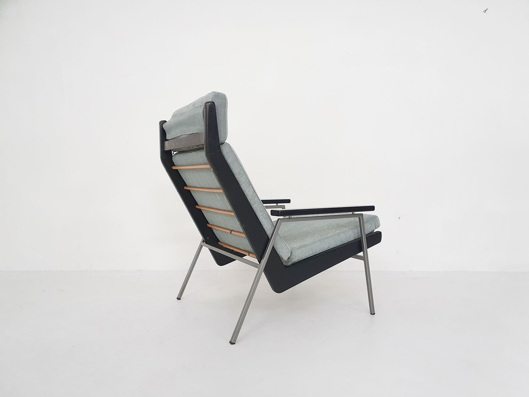Rob Parry for Gelderland "Lotus" lounge chair model 1611, The Netherlands 1950's