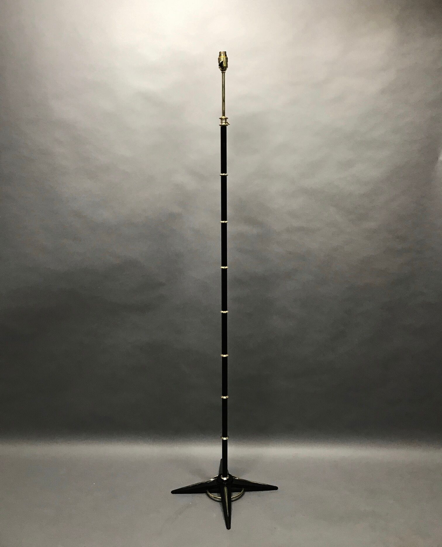 Lampadaire de Gilles Sermadiras pour la galerie Maison et Jardin