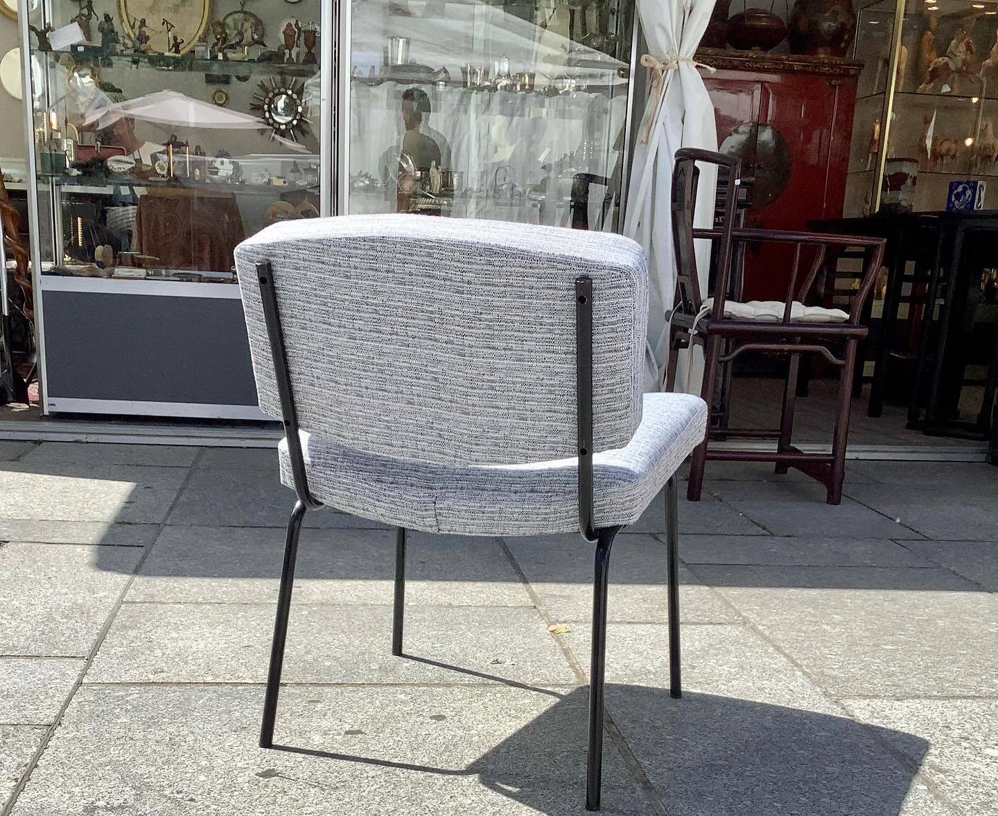 Low chair model “conseil” by Pierre Guariche meurop edition