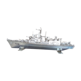 Maquette de navire militaire en aluminium
