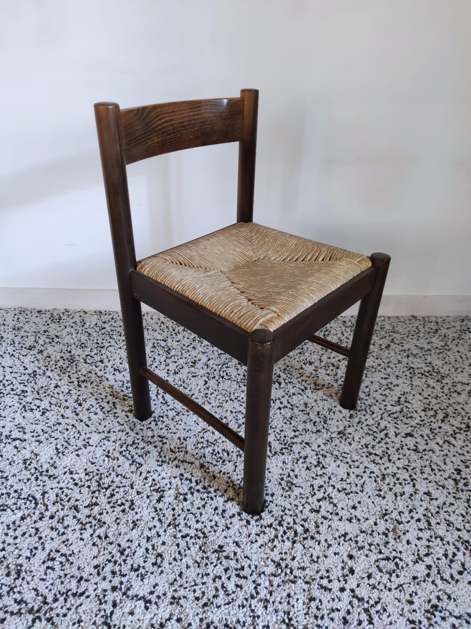 Natural wooden chair, headband backrest, mulched seat