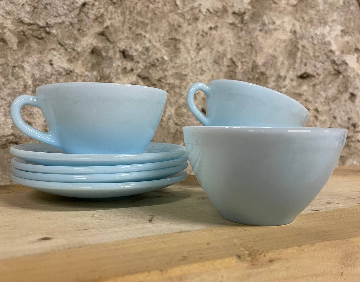 Set of 4 Duralex cups and 4 saucers – pastel blue opal glass (year