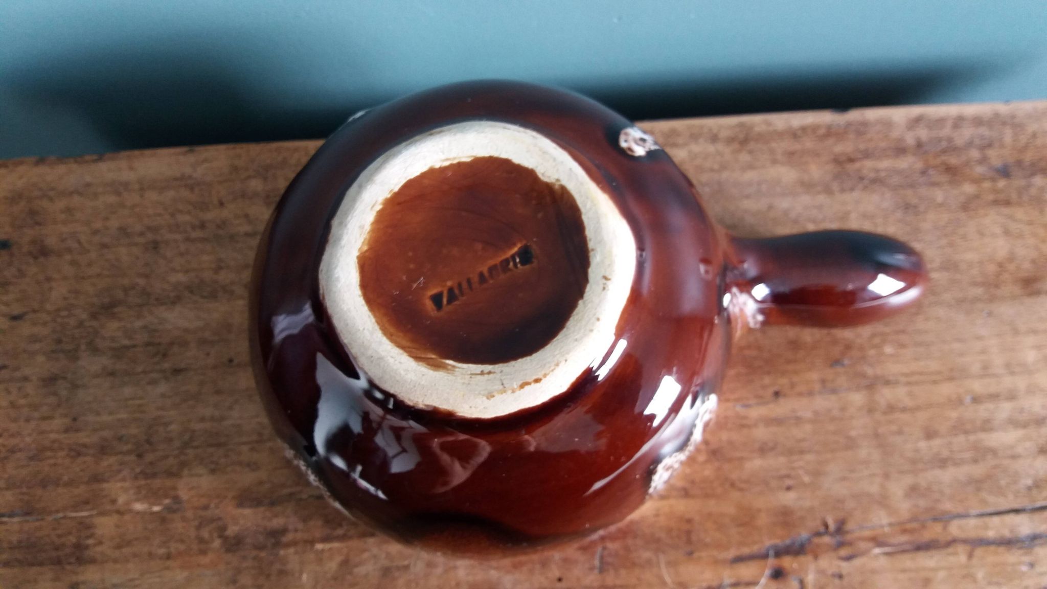 Cup, saucer, breakfast, Vallauris in flame-patterned ceramic.