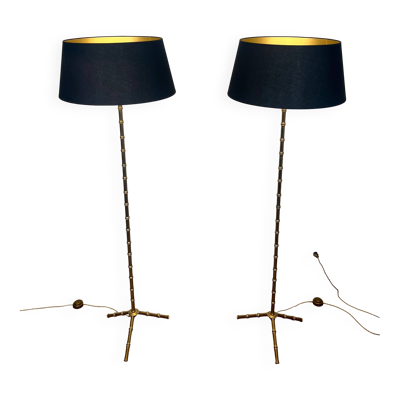 Paire de lampadaires de parquet façon faux-bambou en bronze et laiton de Jacques Adnet