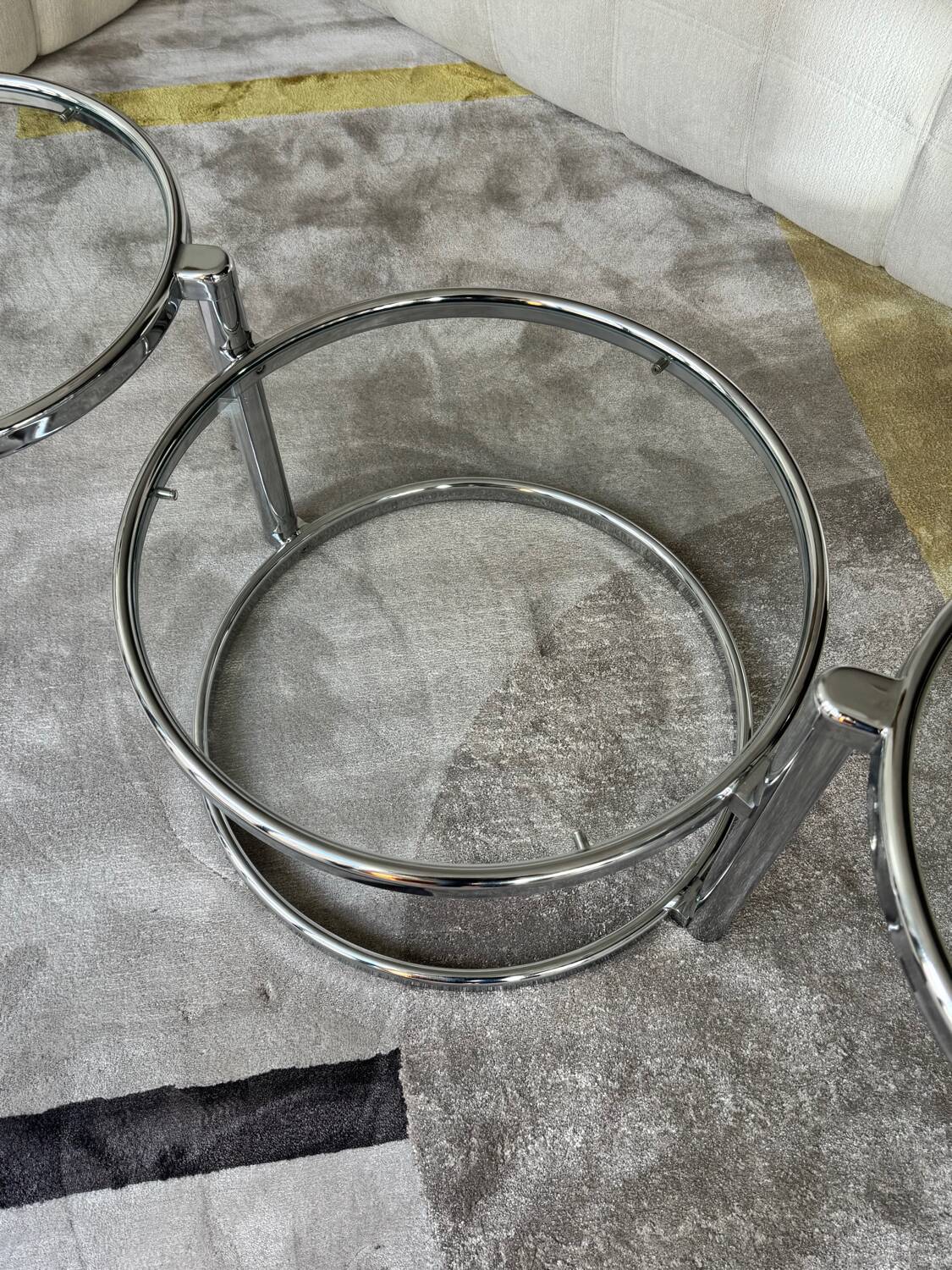 Space age coffee table Milo Baughman