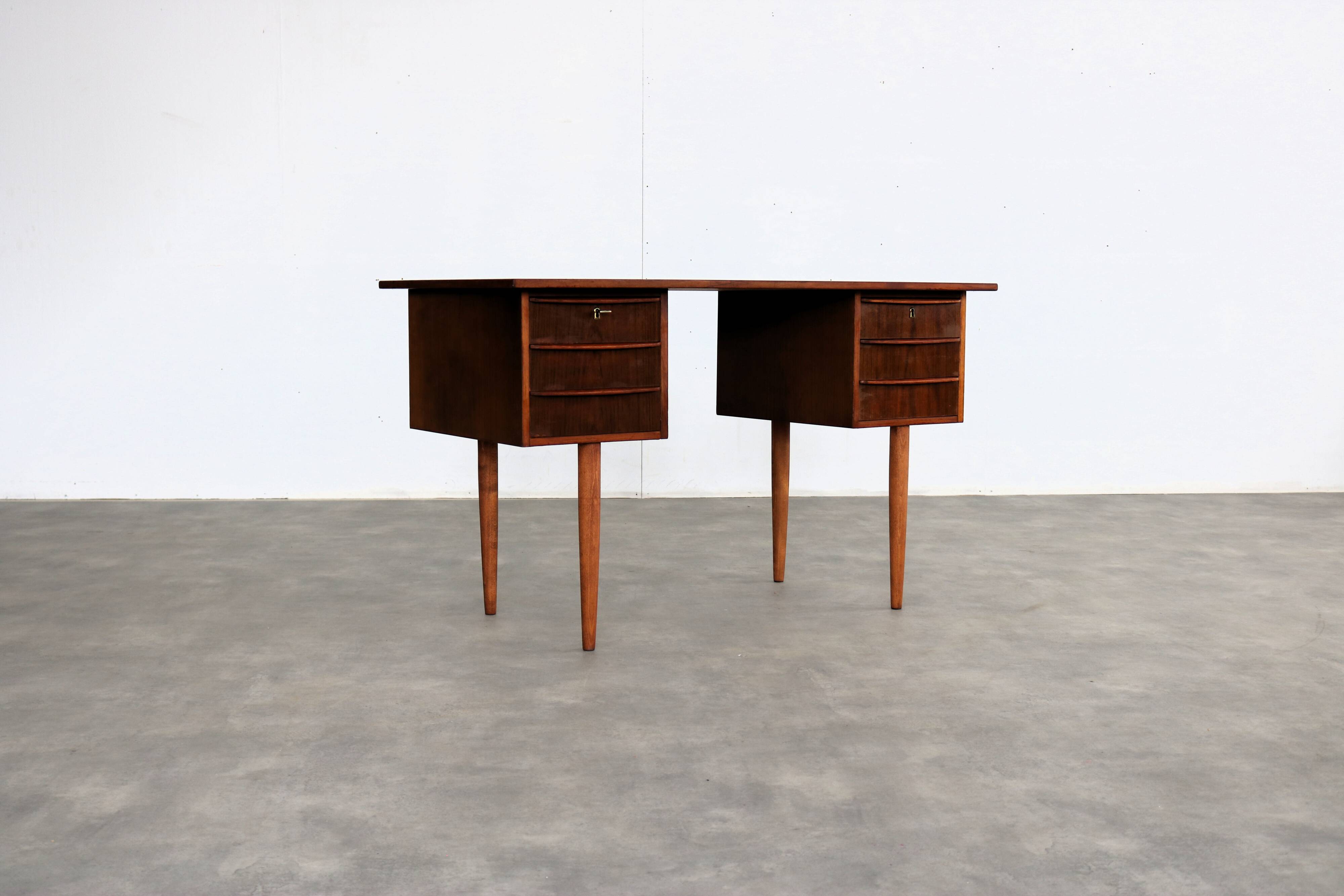 vintage desk | teak | 1960s | Danish (2)