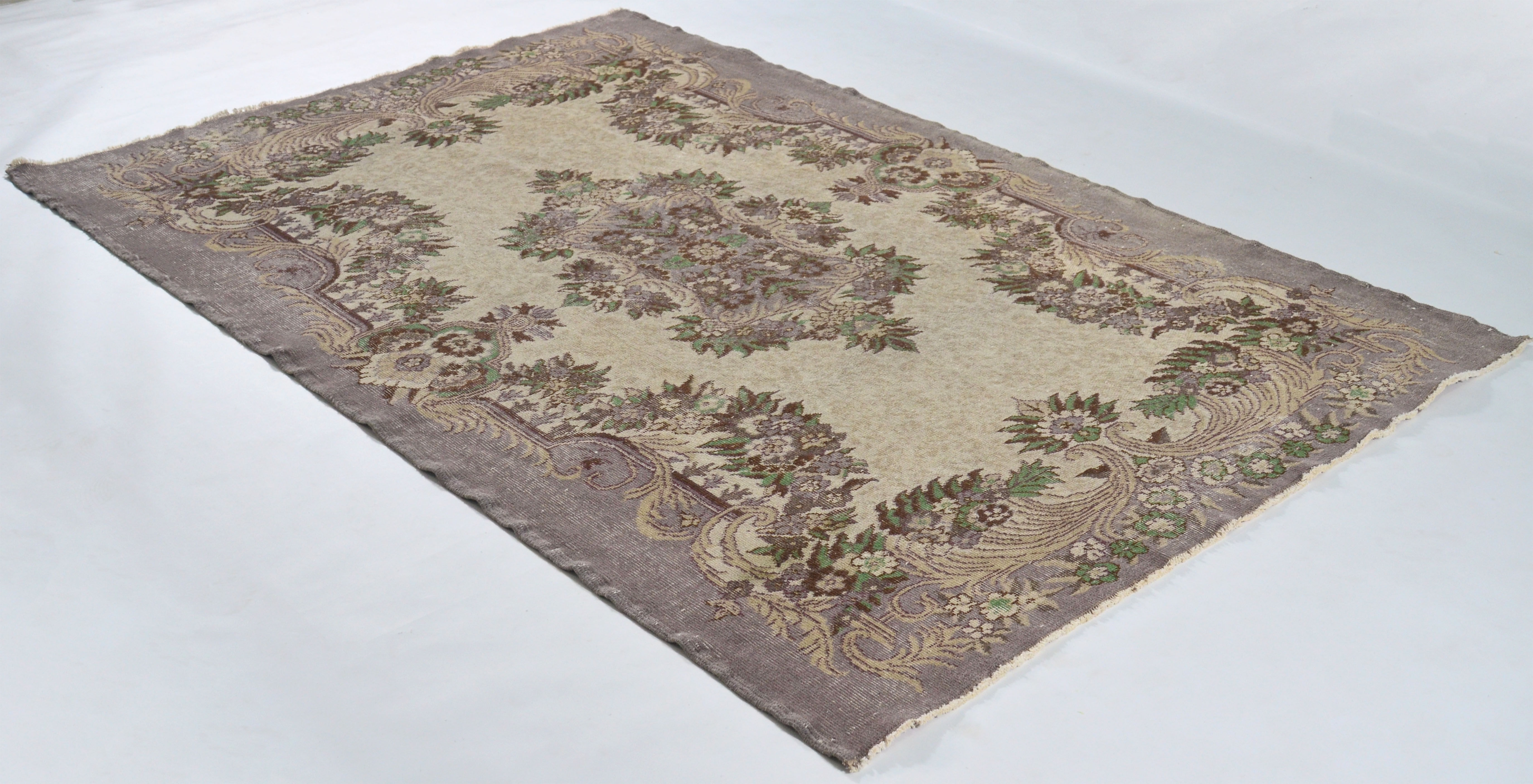 Anatolian handmade rug 253 cmx 167 cm