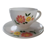 6 cups and 8 Arcopal sub-cups