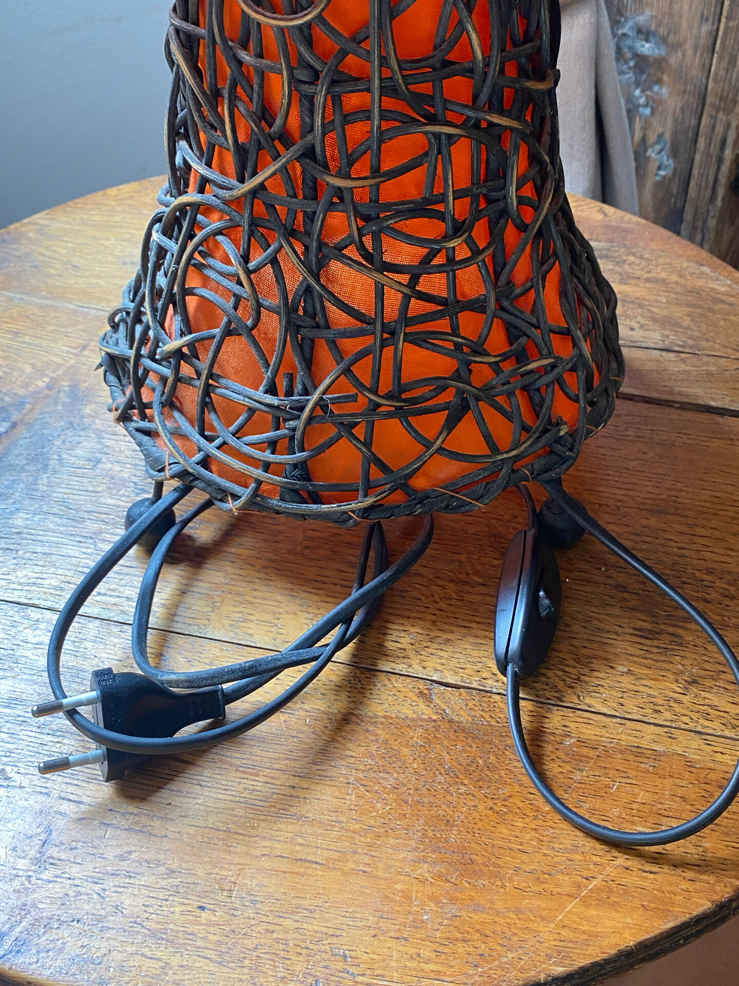 Large mushroom lamp in woven rattan