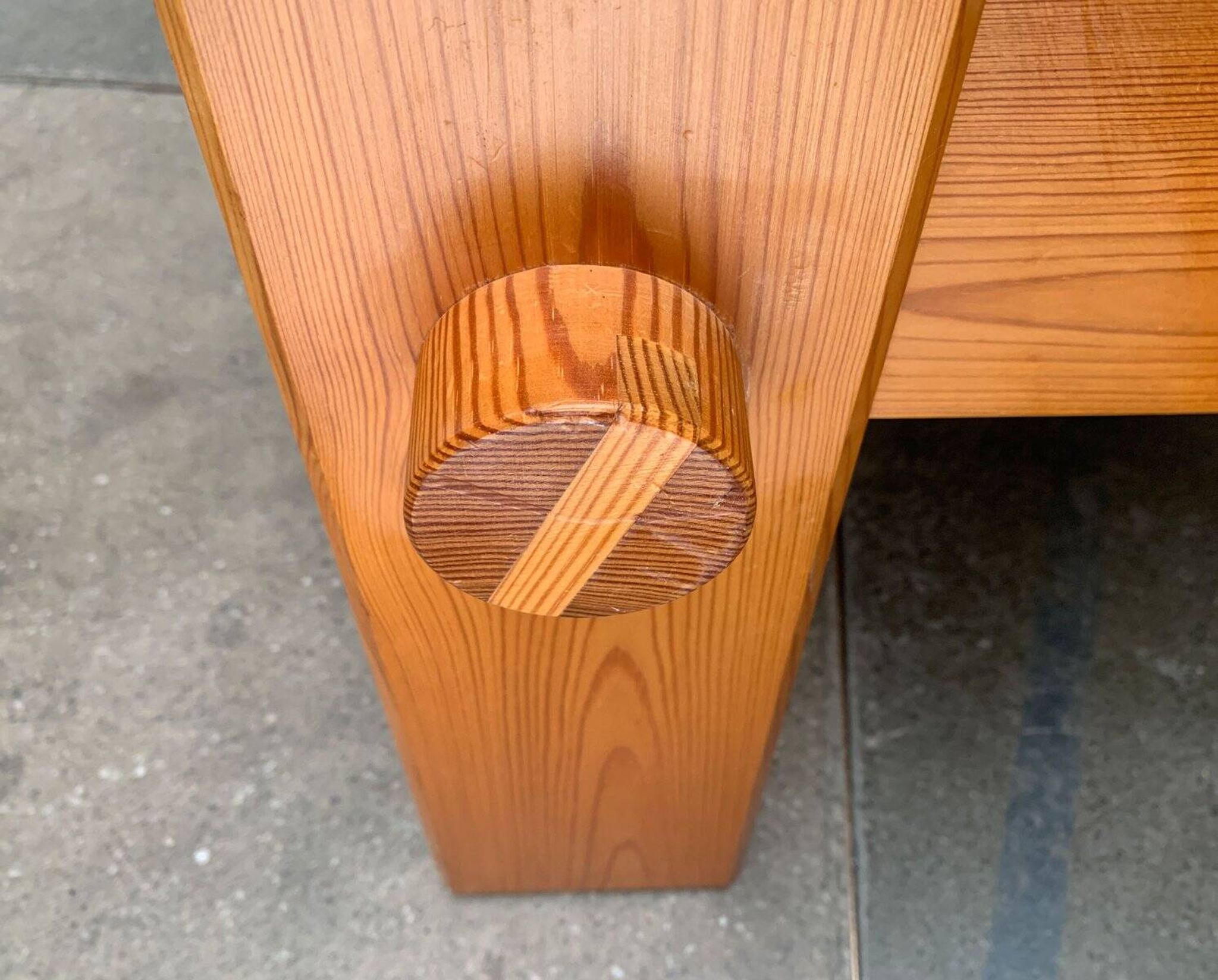 Vintage Scandinavian brutalist coffee table in Swedish pine by Yngve Ekström for Swedese, 1970s.
