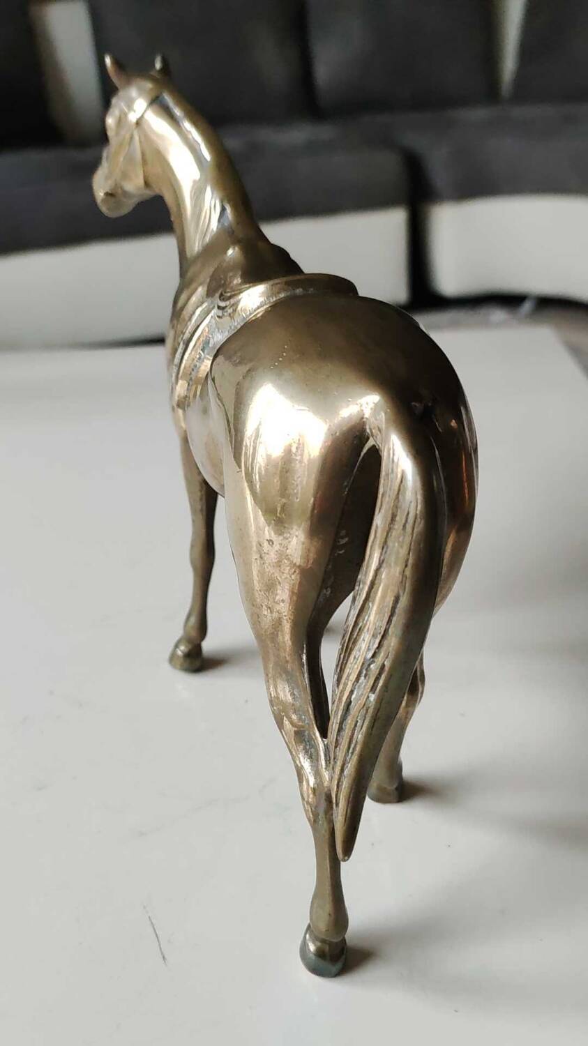 Sculpture Cheval vintage en position d arrêt/observation, en laiton massif. 23 x 19 cm