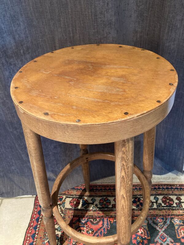Tabouret haut en bois courbé