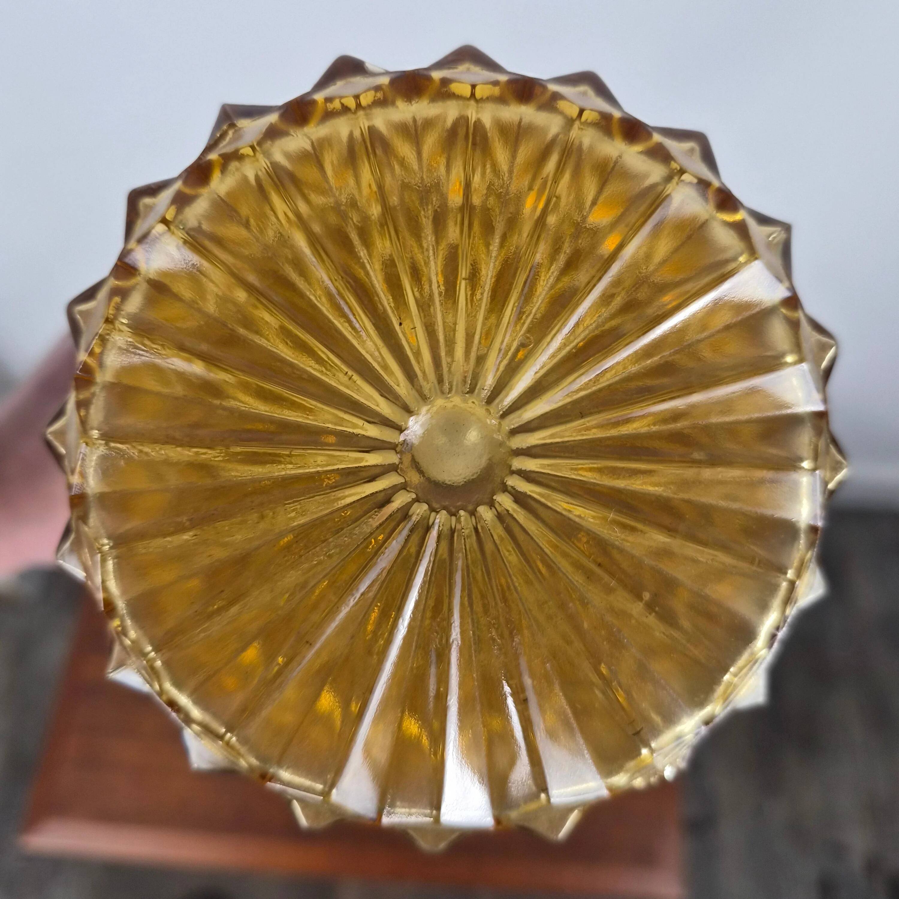 Wall lamp in rosewood, brass and glass, Denmark, 1960.