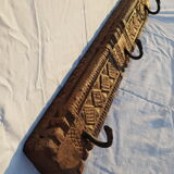 Hook 3 hooks in carved teak from Kerala