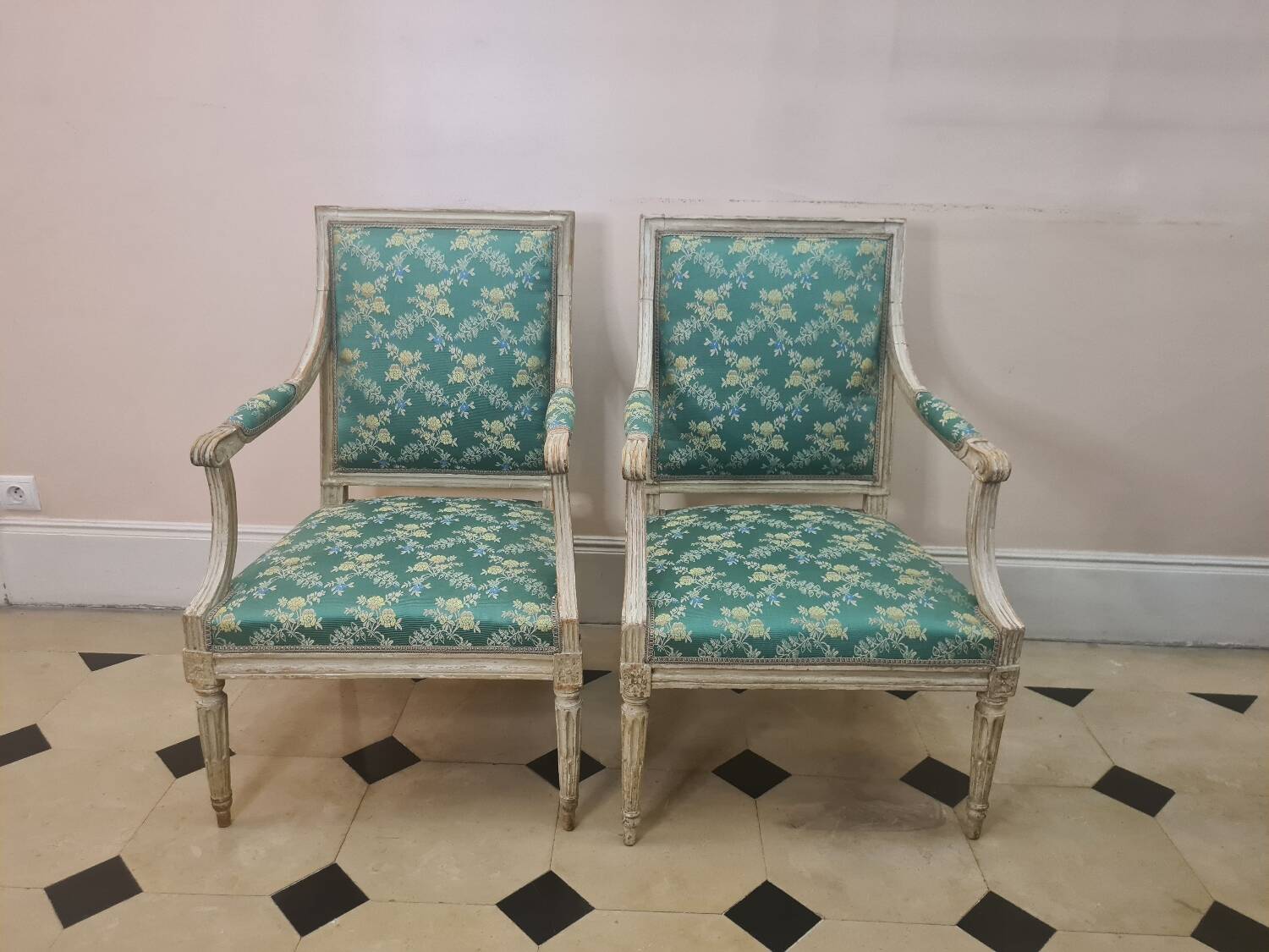 Pair of armchairs stamped LN Mariette (1730-1789) period, Louis XVI