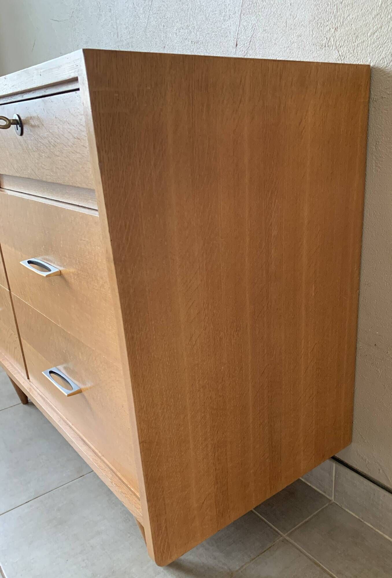 Large vintage 6-drawer chest of drawers from the 50s in oak.