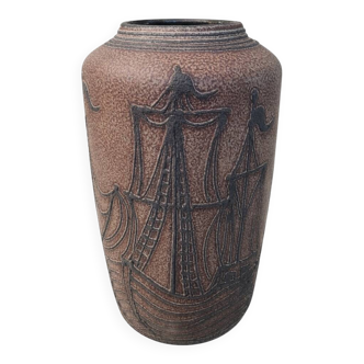 Mid Century Modern Ceramic Floor Vase – Vintage Maritime Ship Design –