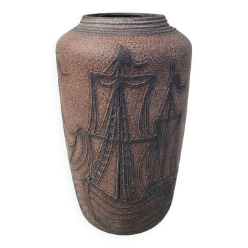 Mid Century Modern Ceramic Floor Vase – Vintage Maritime Ship Design –