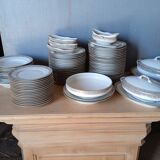 Table service 83 pieces Lions of faience Limoges