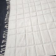 Handmade pure wool rug, size 1.5/2.5 m.