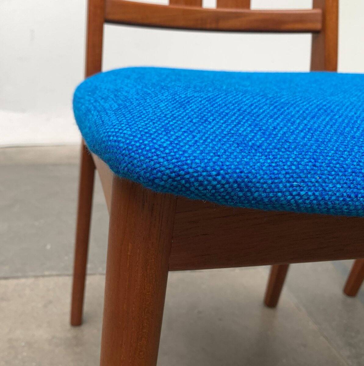 Set of Danish teak chairs from the mid-century with new Kvadrat Hallingdal cushions, 1960s.