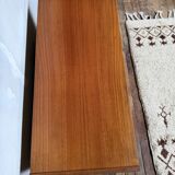 Superb vintage teak chest of drawers – Elegant design & black metal handles