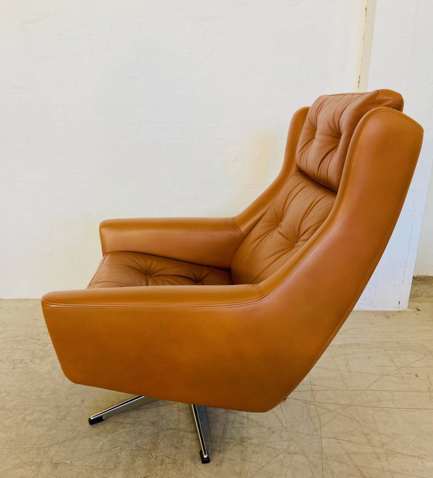 Vintage Danish mid-century cognac leather Werner Langenfeld lounge chair, 1960s