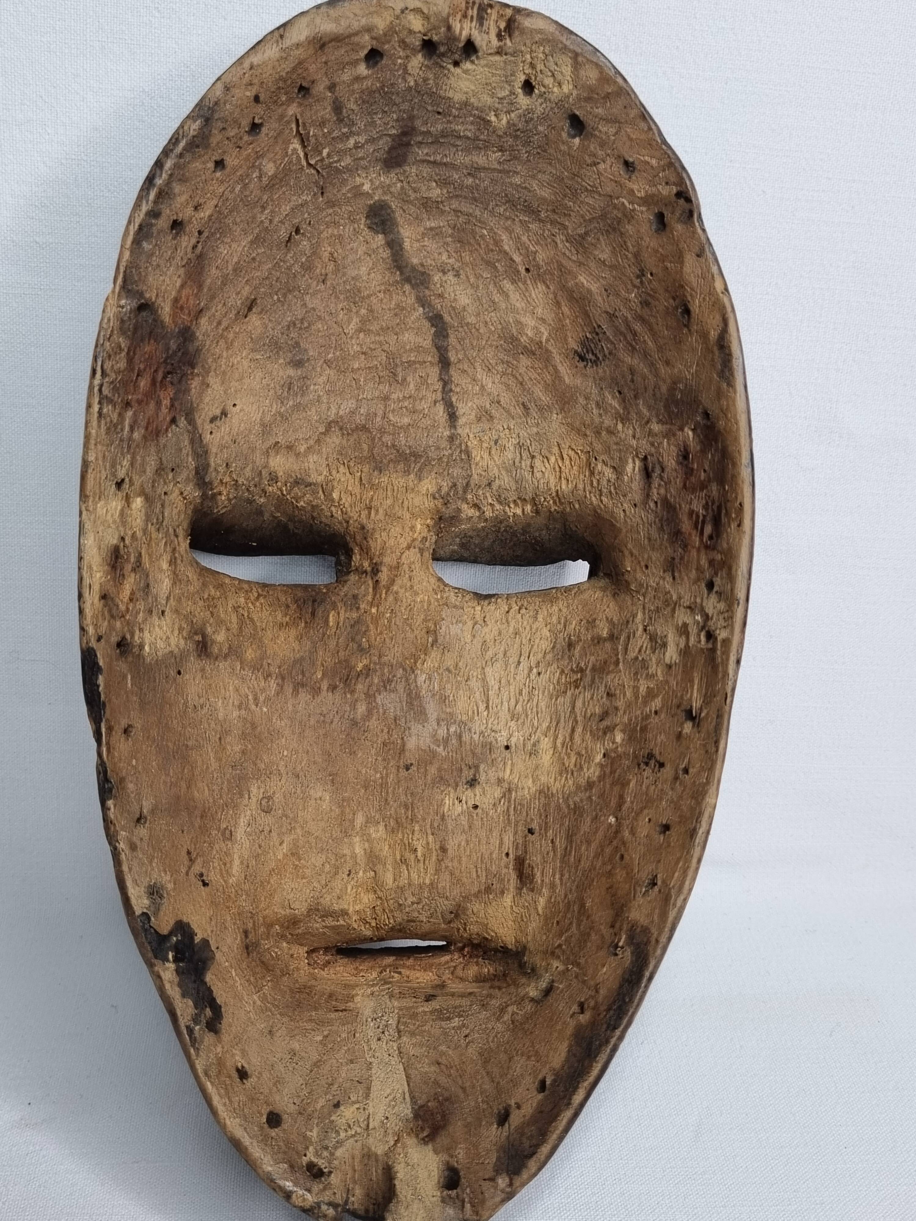 Dan Mask - Ivory Coast - Mid-20th century - Carved wood, 24 cm