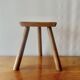 Antique tabouret de ferme en bois tripode