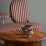 Modern round Danish coffee table in solid pine, Rainer Daumiller style, 1970s.