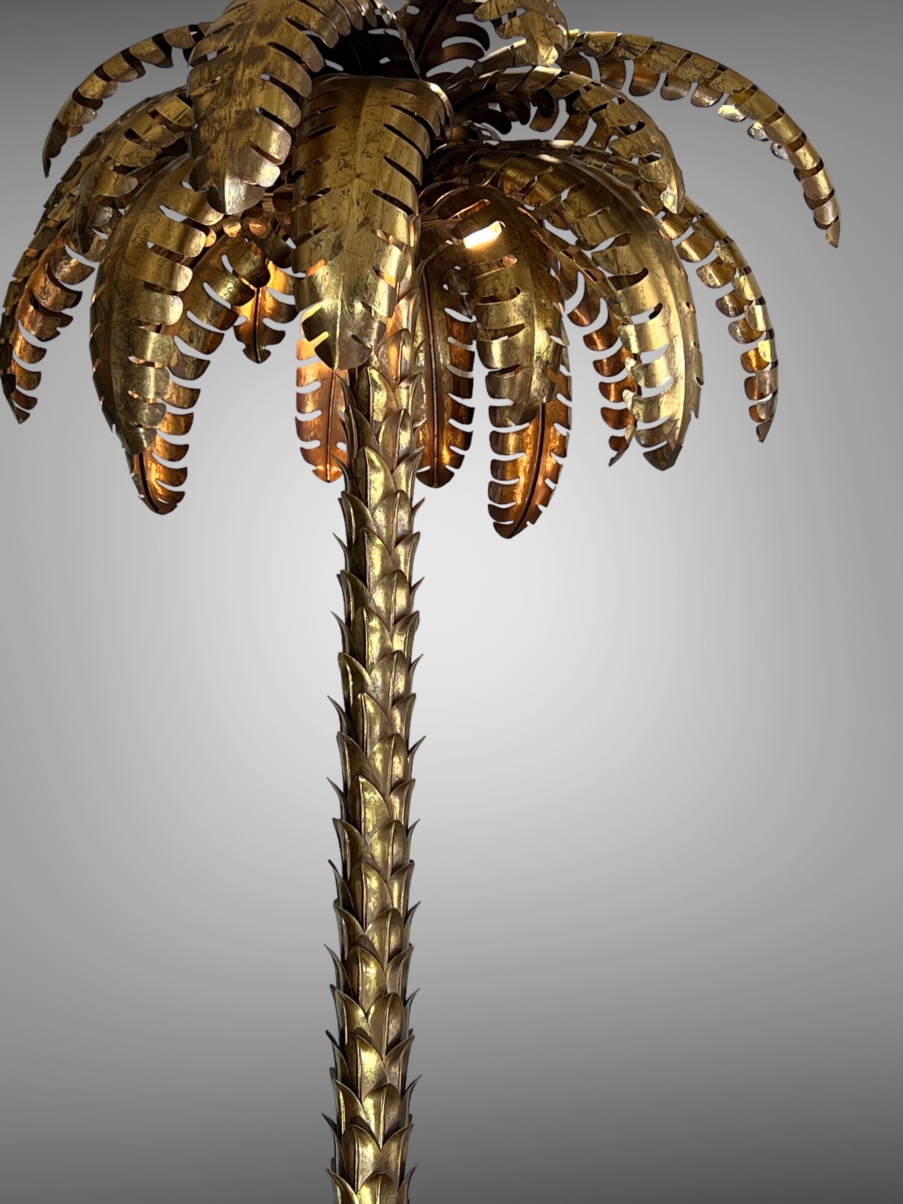 Lampadaire en forme de palmier en métal doré