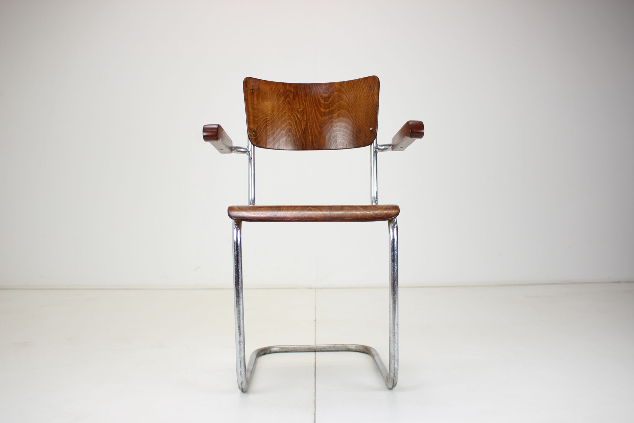 Chaise Bauhaus chrome restaurée par Rudolf Vichr Prag années 1930