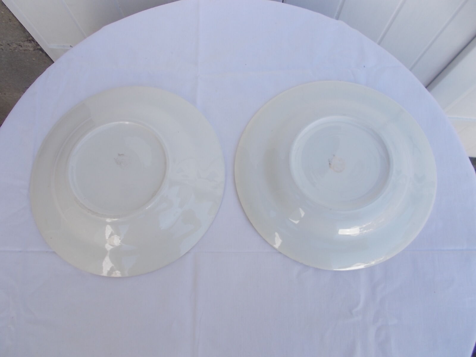 set 2 hollow plates Moulin Des Loups