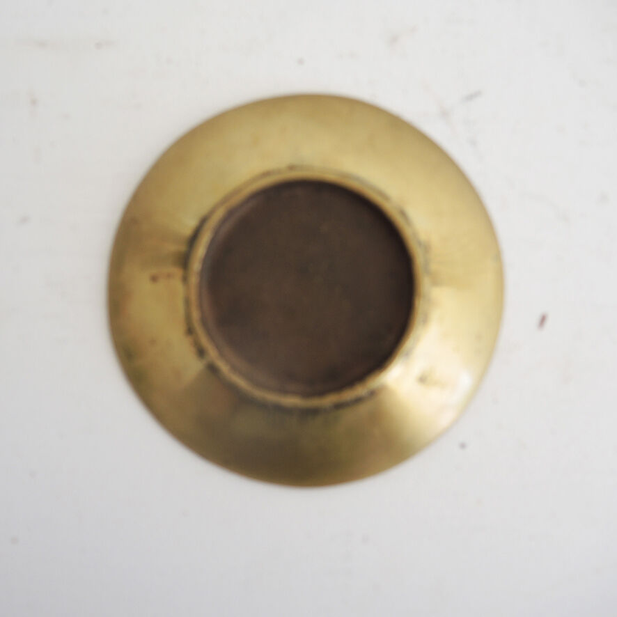 Ancien cendrier fleur de lys en bronze