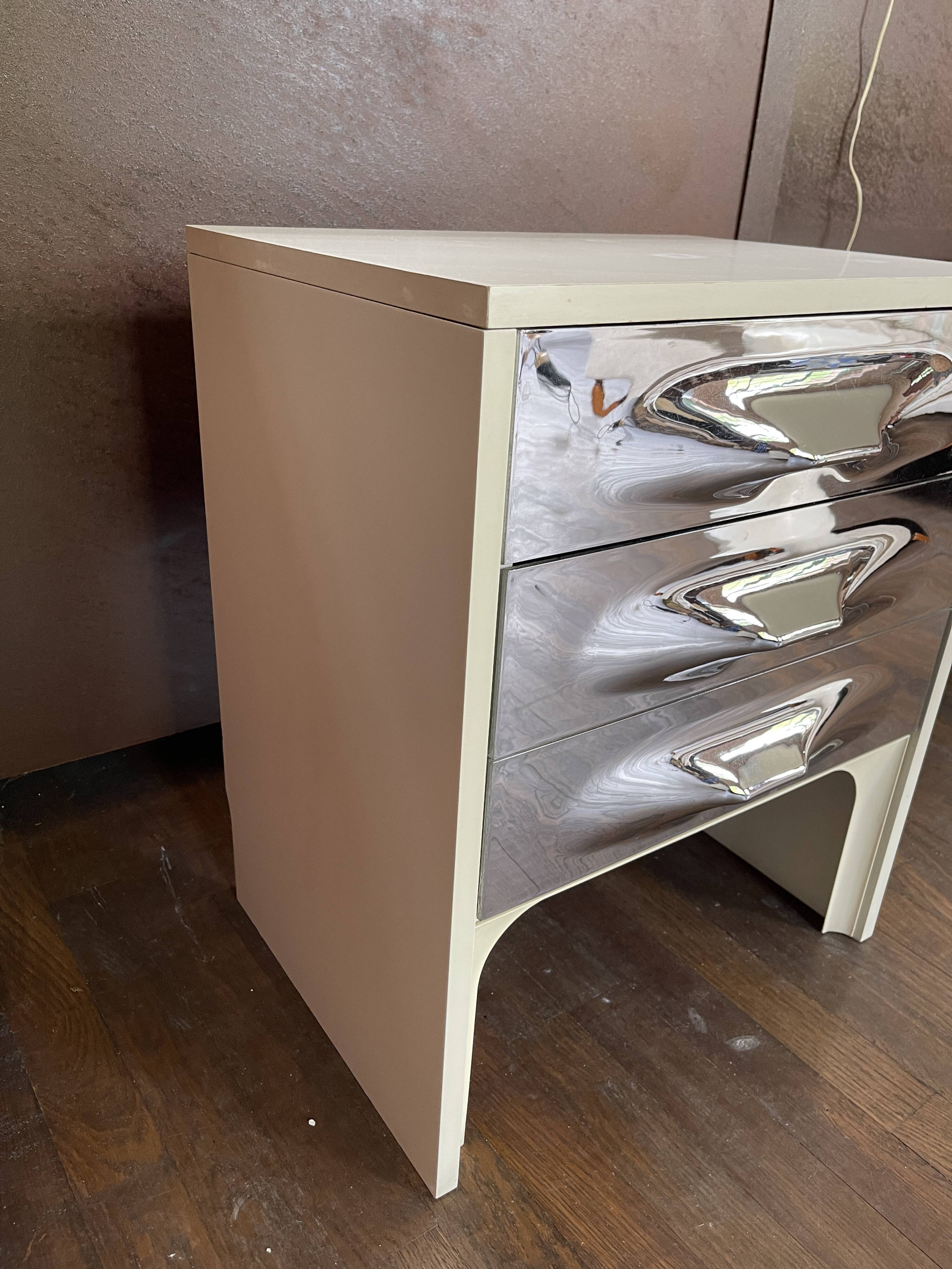 Raymond Loewy's extra bedside